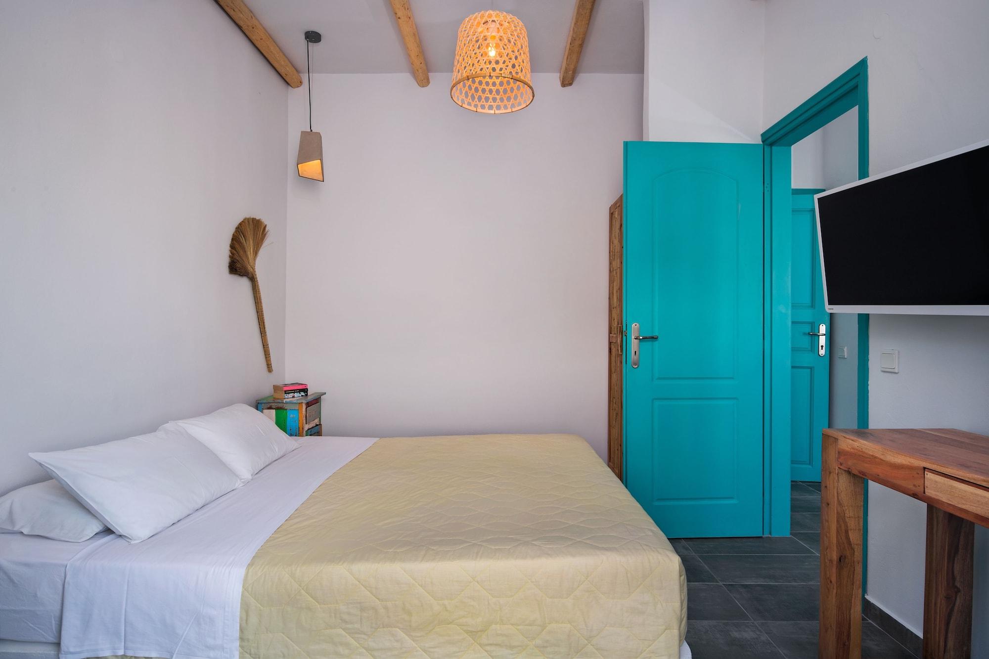 Nissia Beach Apartments & Suites Kamári Eksteriør billede