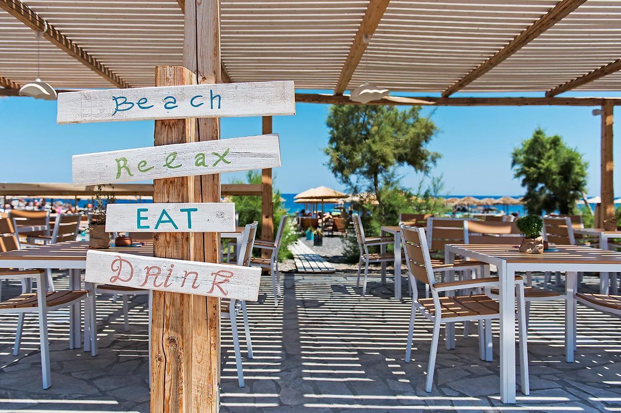 Nissia Beach Apartments & Suites Kamári Eksteriør billede