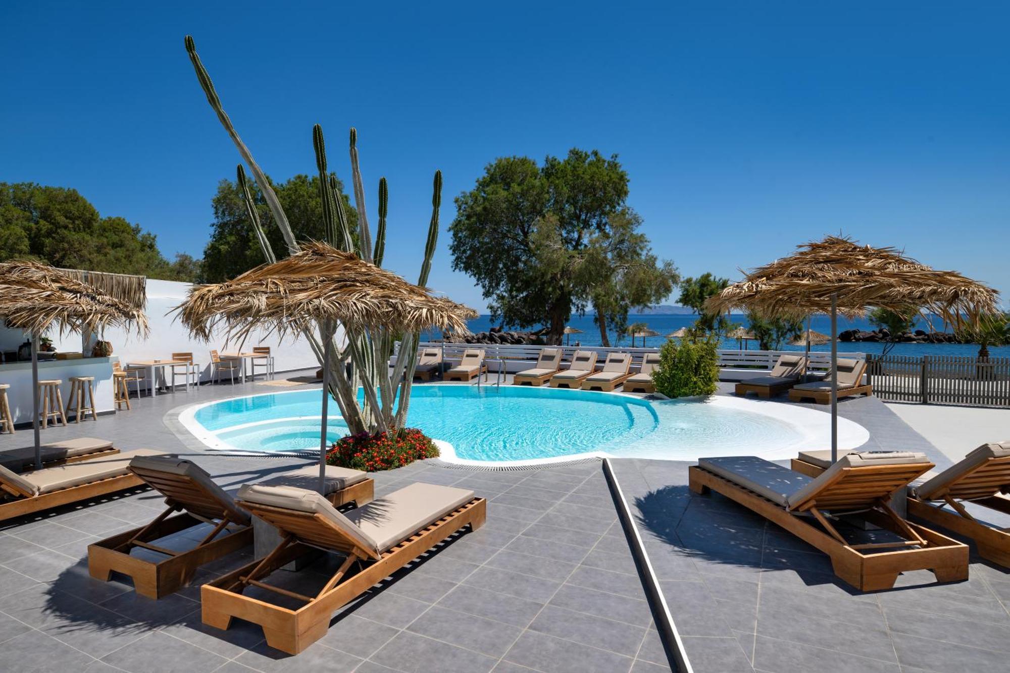 Nissia Beach Apartments & Suites Kamári Eksteriør billede