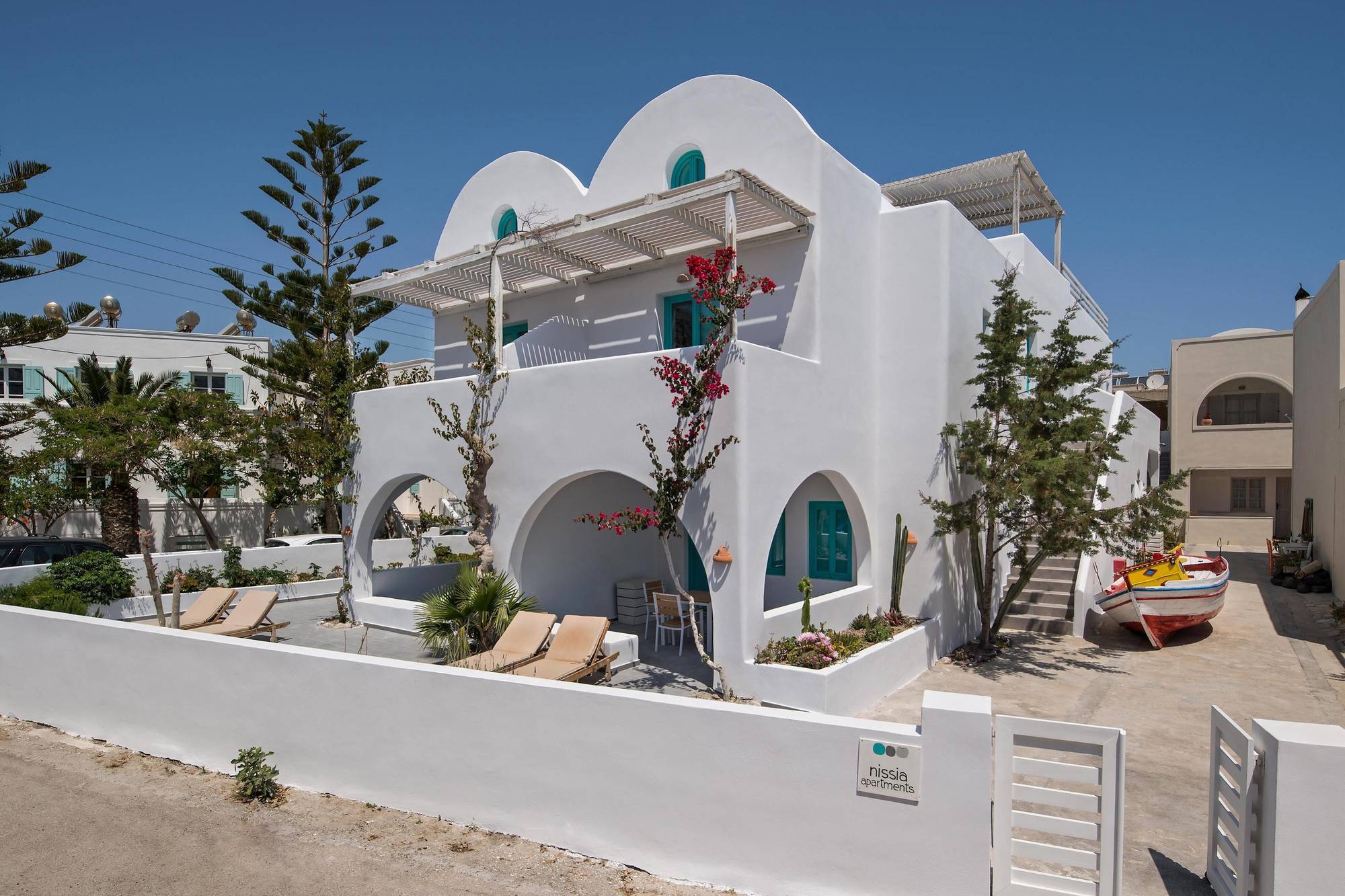 Nissia Beach Apartments & Suites Kamári Eksteriør billede